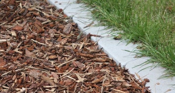 Put Mulch Around Your Yard
